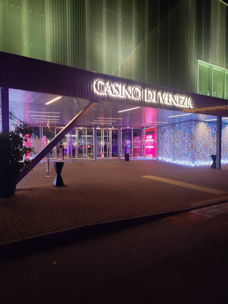 Italy - realz casino recensioni